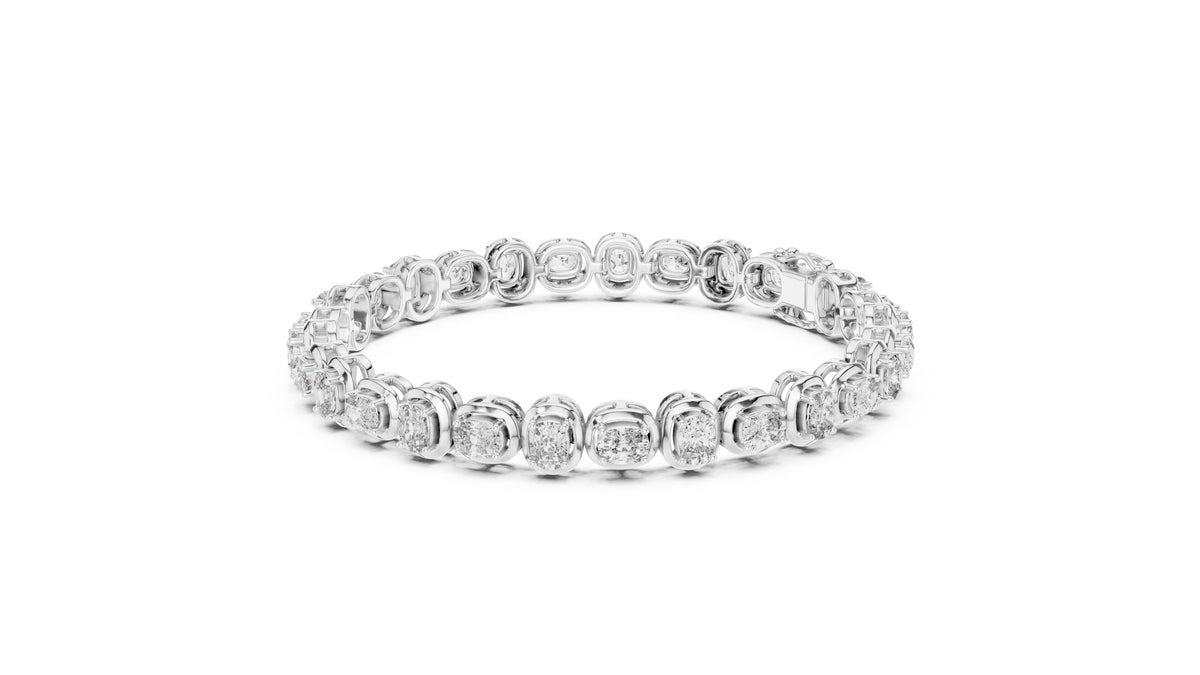 The Imperial cushion Link Bracelet White Gold