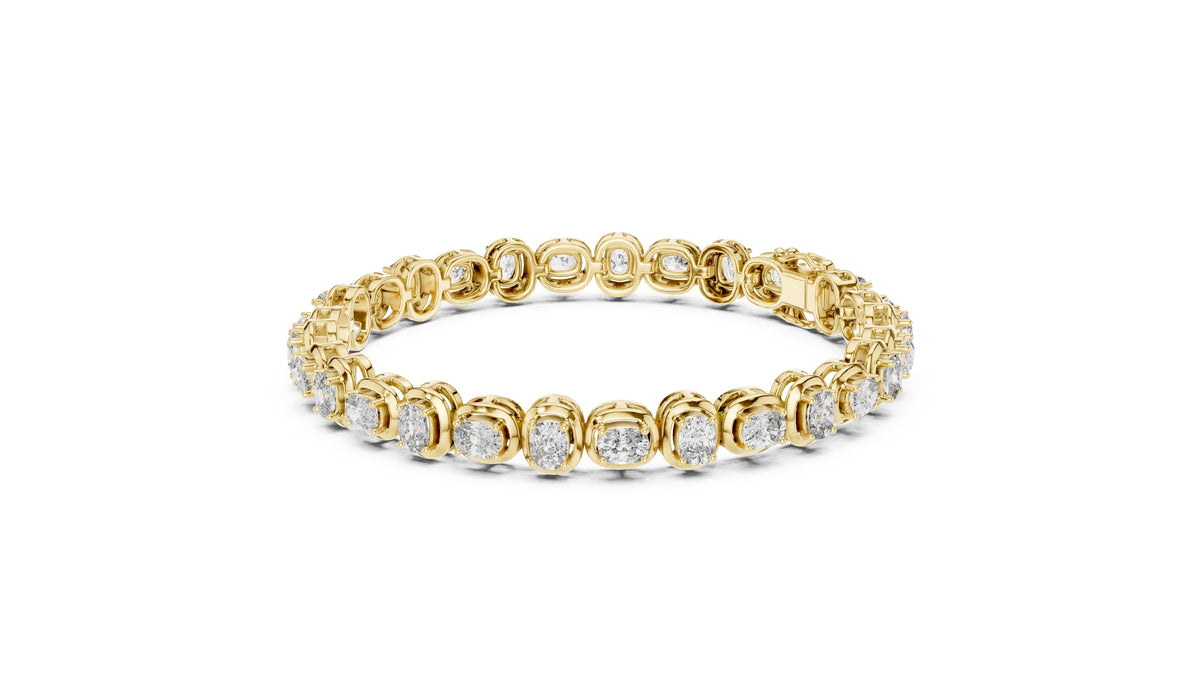 The Imperial cushion Link Bracelet Yellow Gold