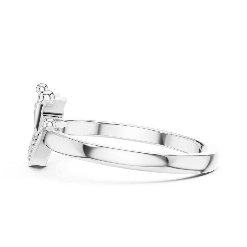 Crowned Heart Pavé Minimalist Ring White Gold