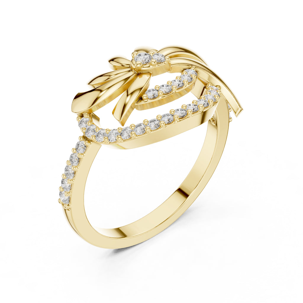 Radiant Fanfare Statement Ring Yellow Gold
