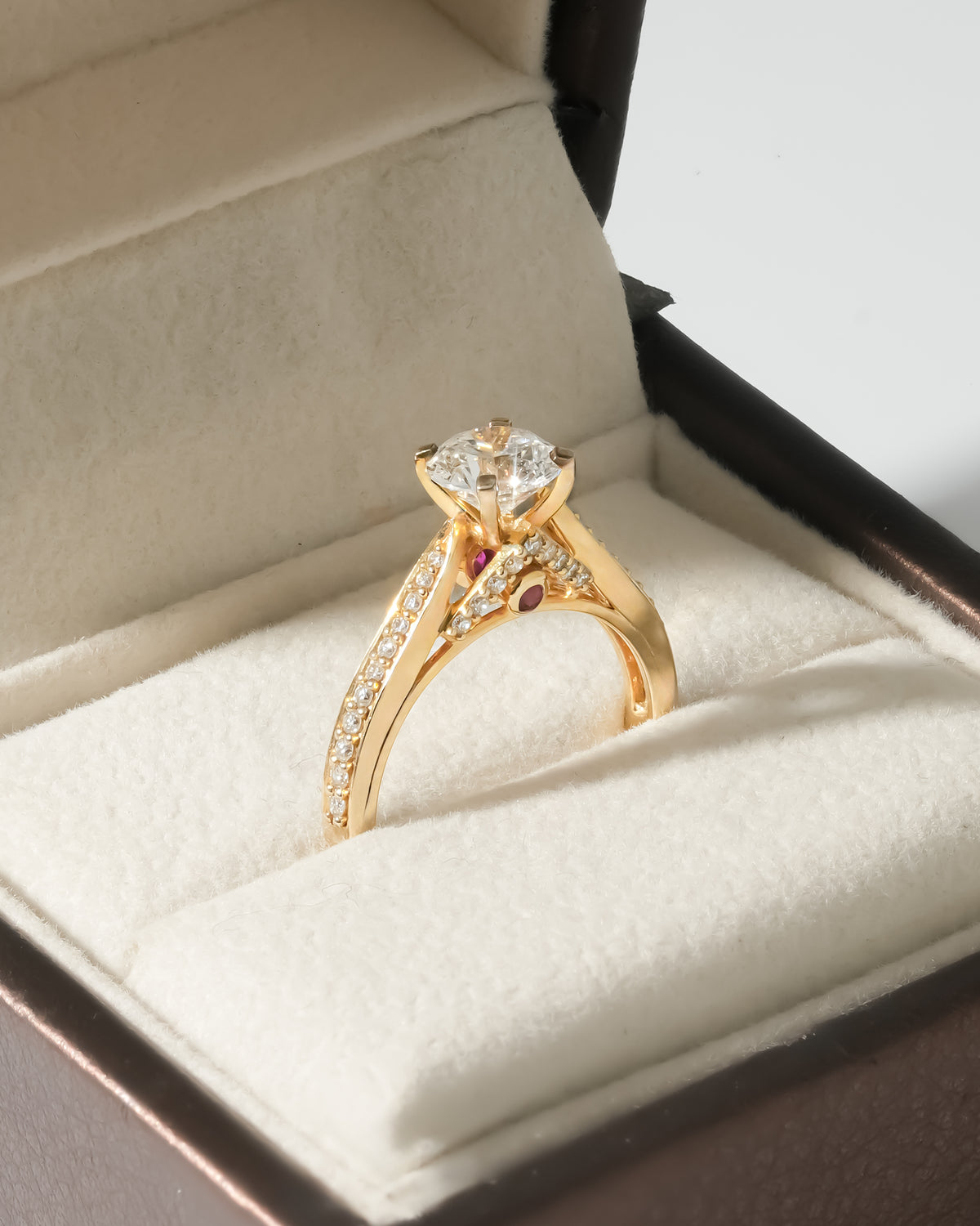 1.00 ct Round Diamond Vintage Pavé Ring 1ct Yellow Gold