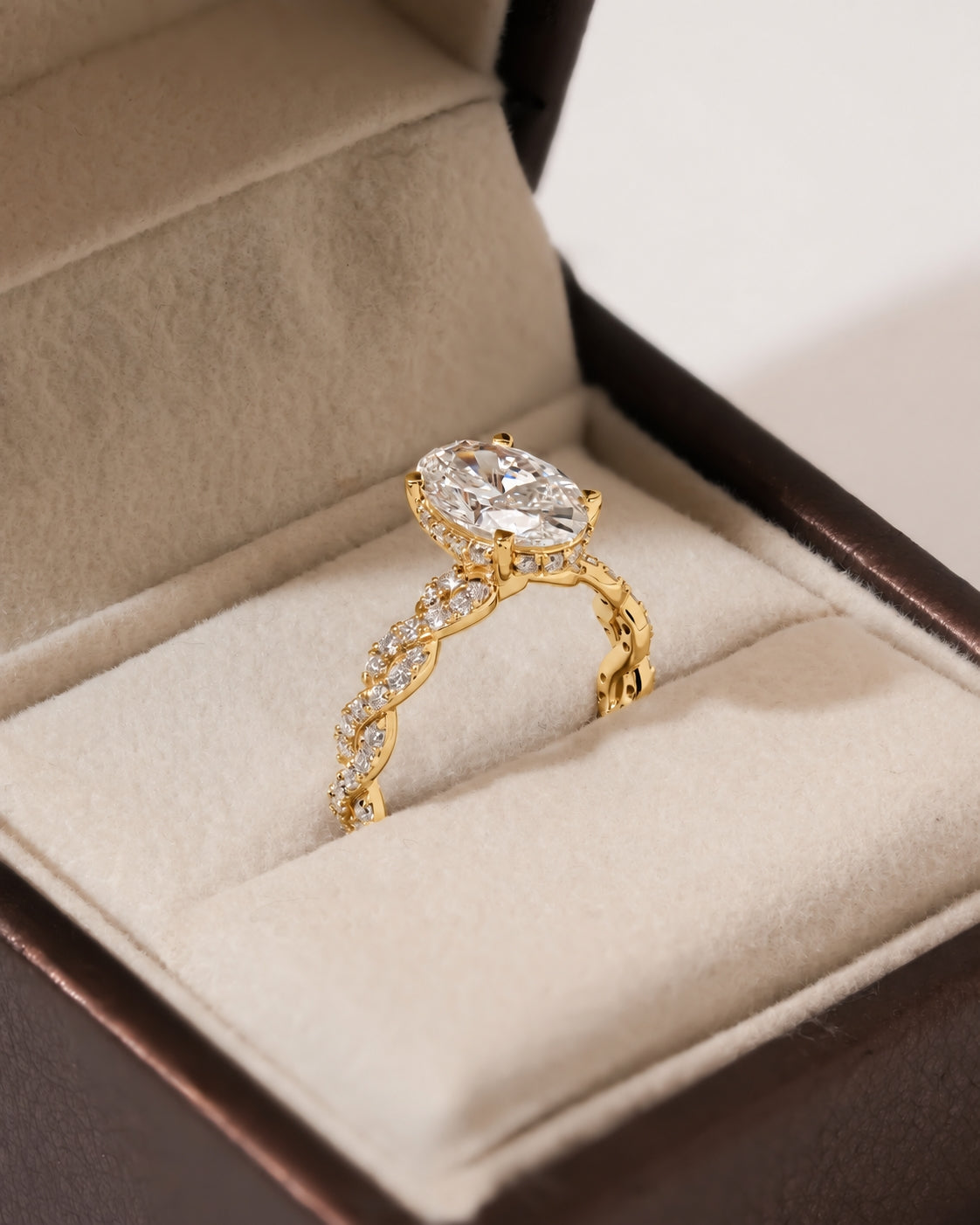 1.00 ct Oval Diamond Twisted Pavé Ring 1ct Yellow Gold