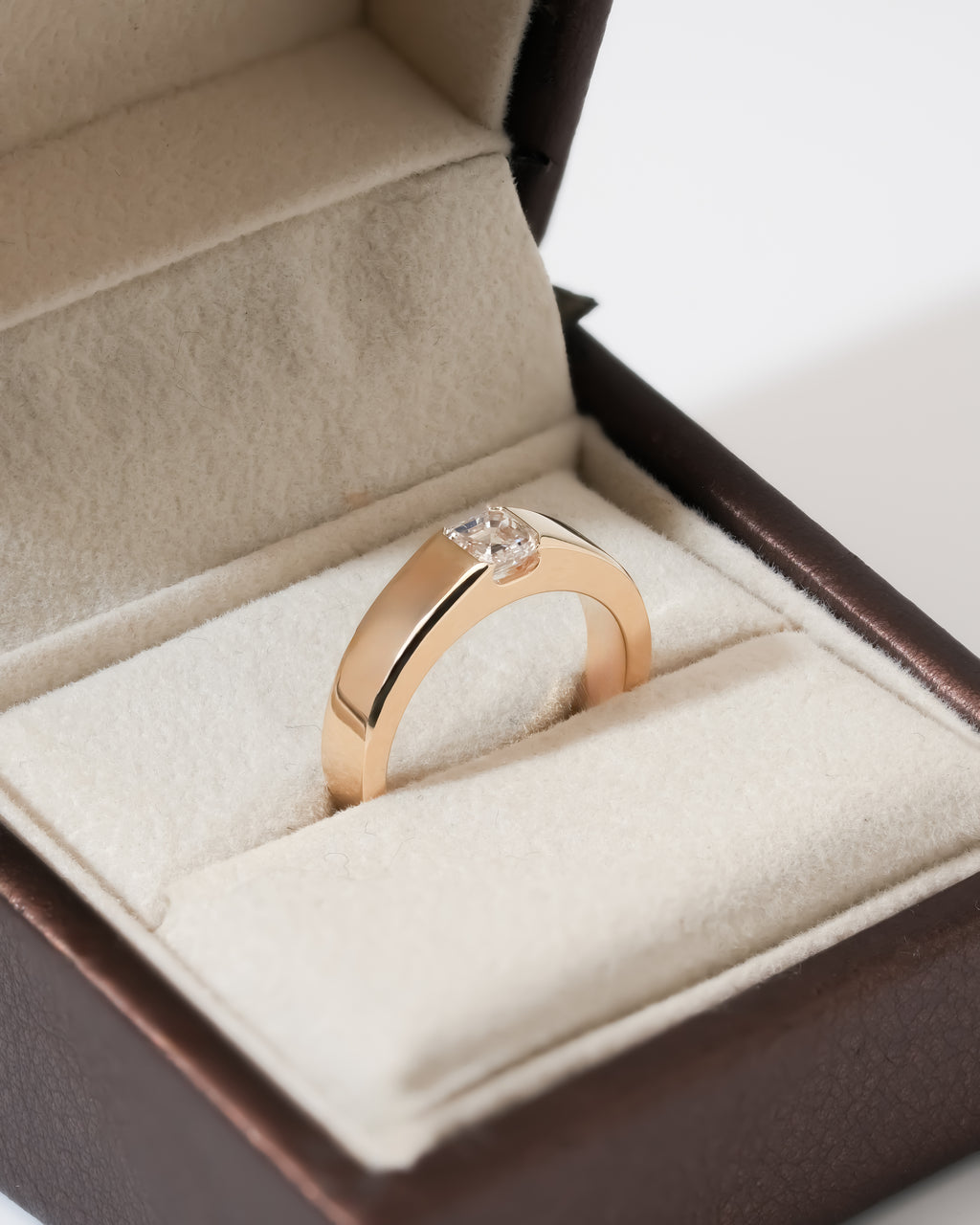 1.00 ct Asscher Cut Flush Set Band Ring Yellow Gold