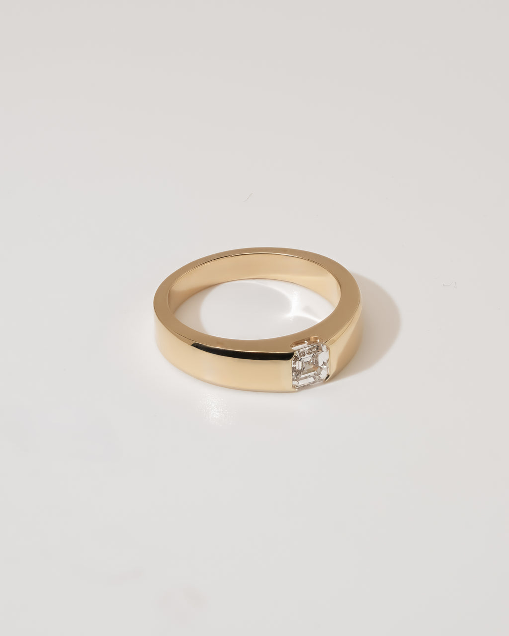 1.00 ct Asscher Cut Flush Set Band Ring Yellow Gold